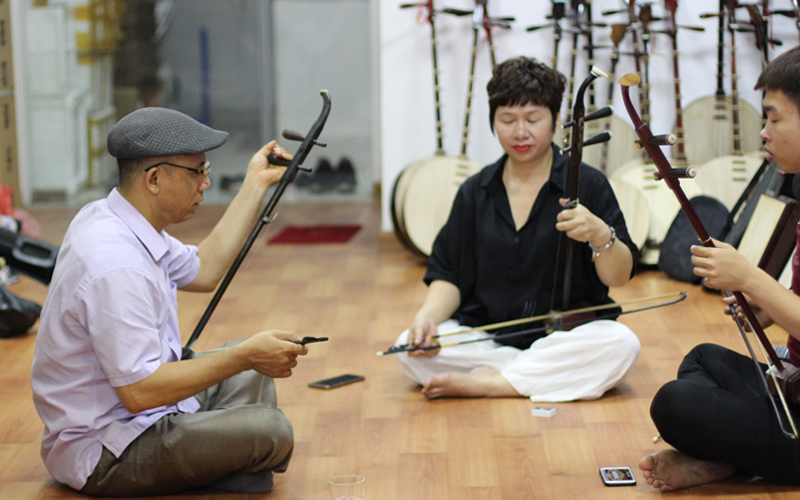 Chơi Nhạc Cụ Đám Hiếu - Chơi Đàn Nhị Đám Hiếu